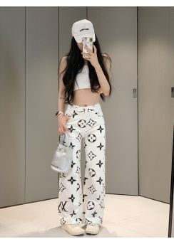 Louis Vuitton Printed Jeans LV2512111