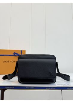 lv-black-rectangular-zip-crossbody-bag-m15265-pilvj21137-01