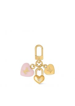 lv-micro-charms-lv-heart-key-holder-metal-m01554-in-gold-pilvi18104-01