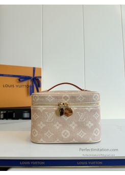 lv-beige-and-cream-monogram-vanity-case-pilvj01433-01